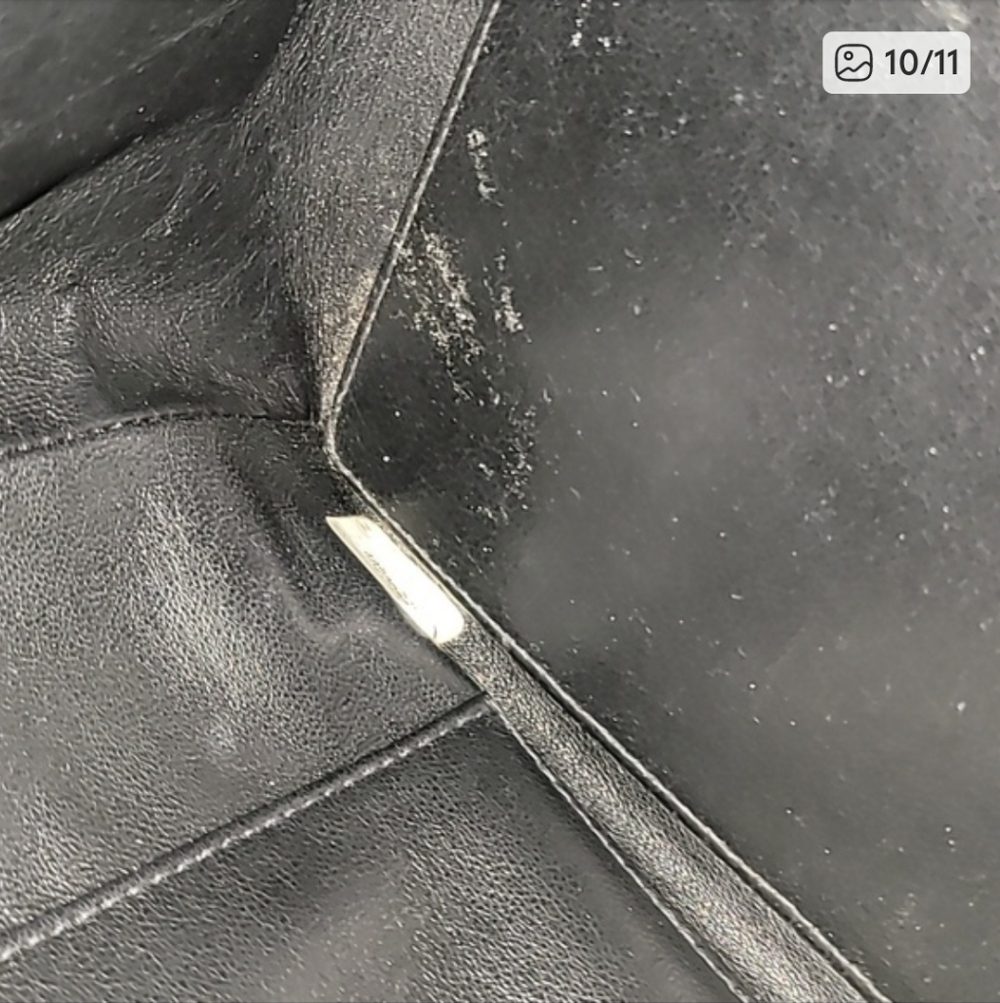 Chanel Black Quilted Women's Bag - Picture 2 of 7